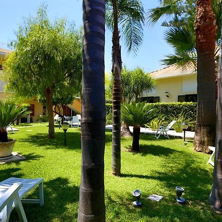 Re Sole La Dependance - Casa Vacanza M E R C U R I O Авола Экстерьер фото