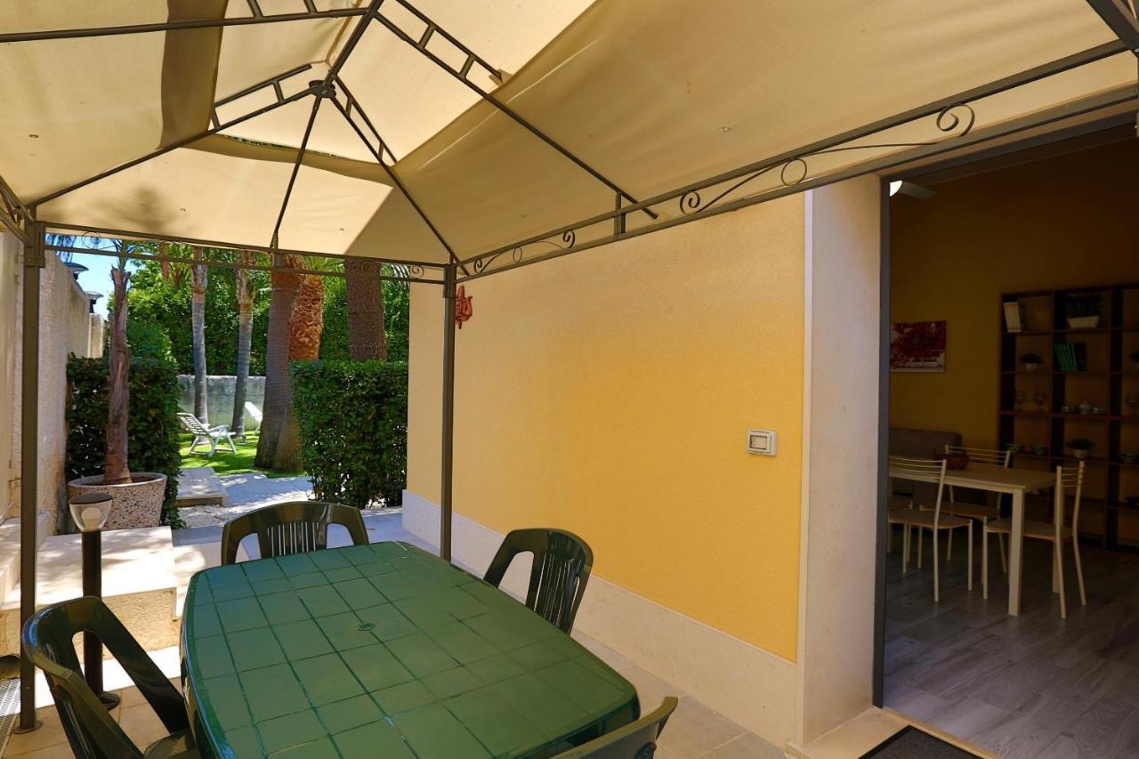 Re Sole La Dependance - Casa Vacanza M E R C U R I O Авола Экстерьер фото